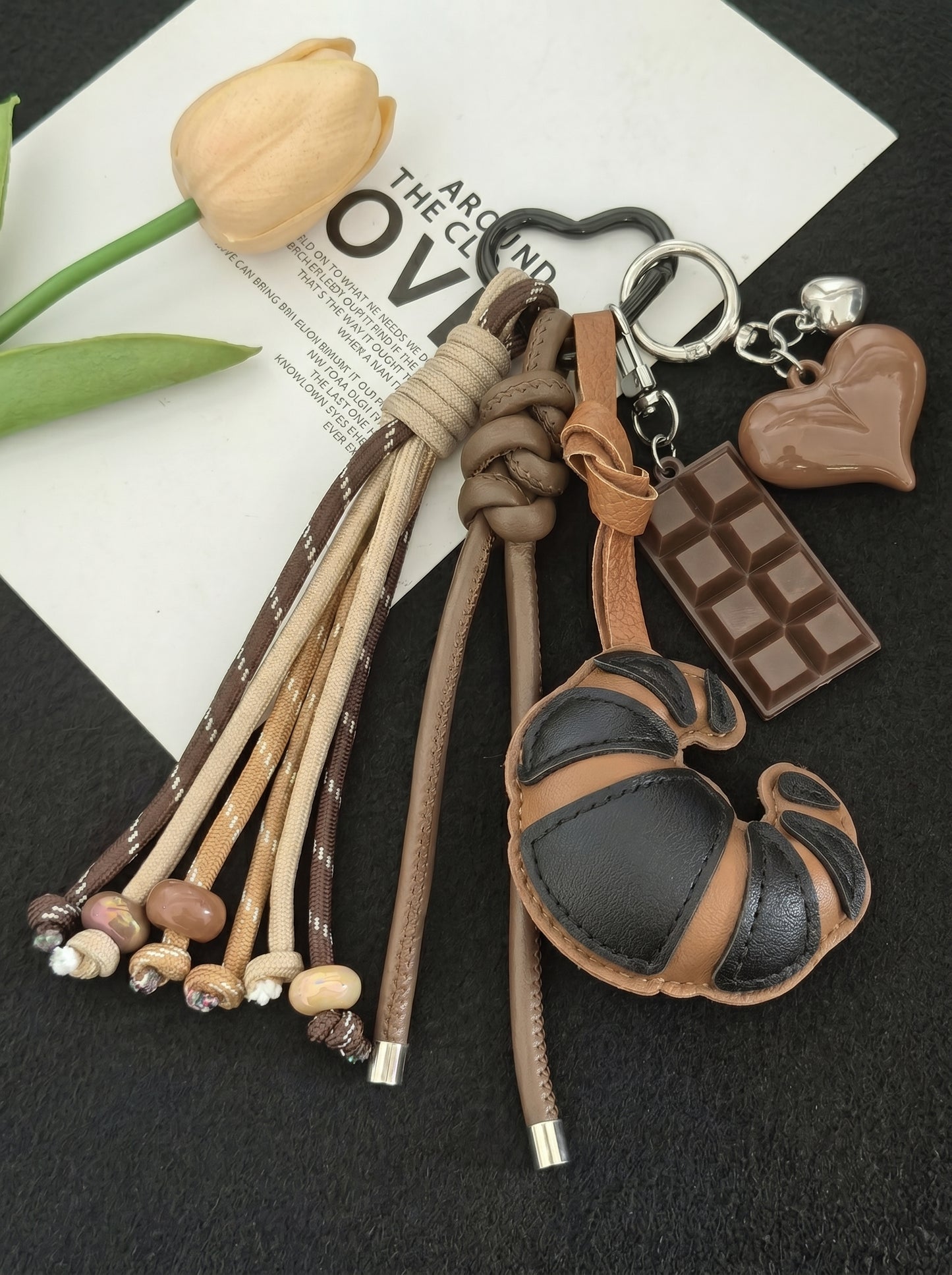 EXQUISITE LEATHER HORN BAG